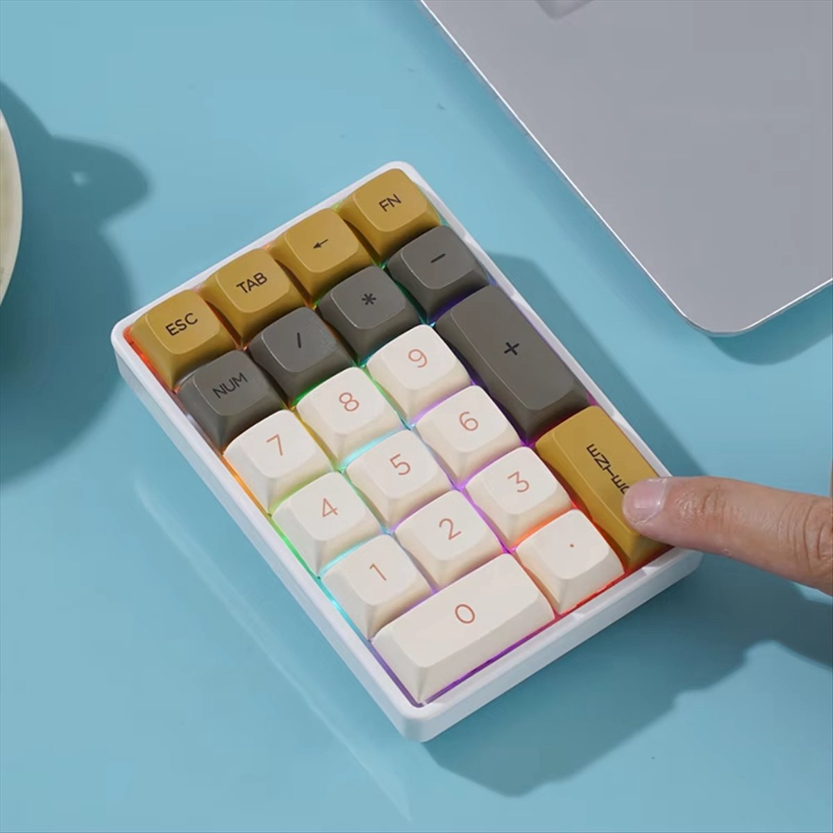 N86R 21-klawiszowa Mini Klawia – Gaming Keyboard No Number Pad recenzja i cena